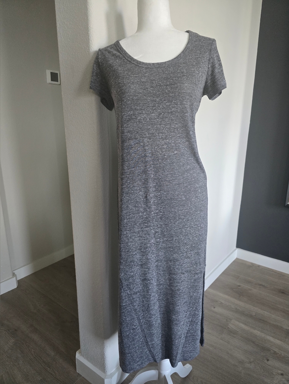 Old Navy Heather Gray Short Sleeve Maxi Dress